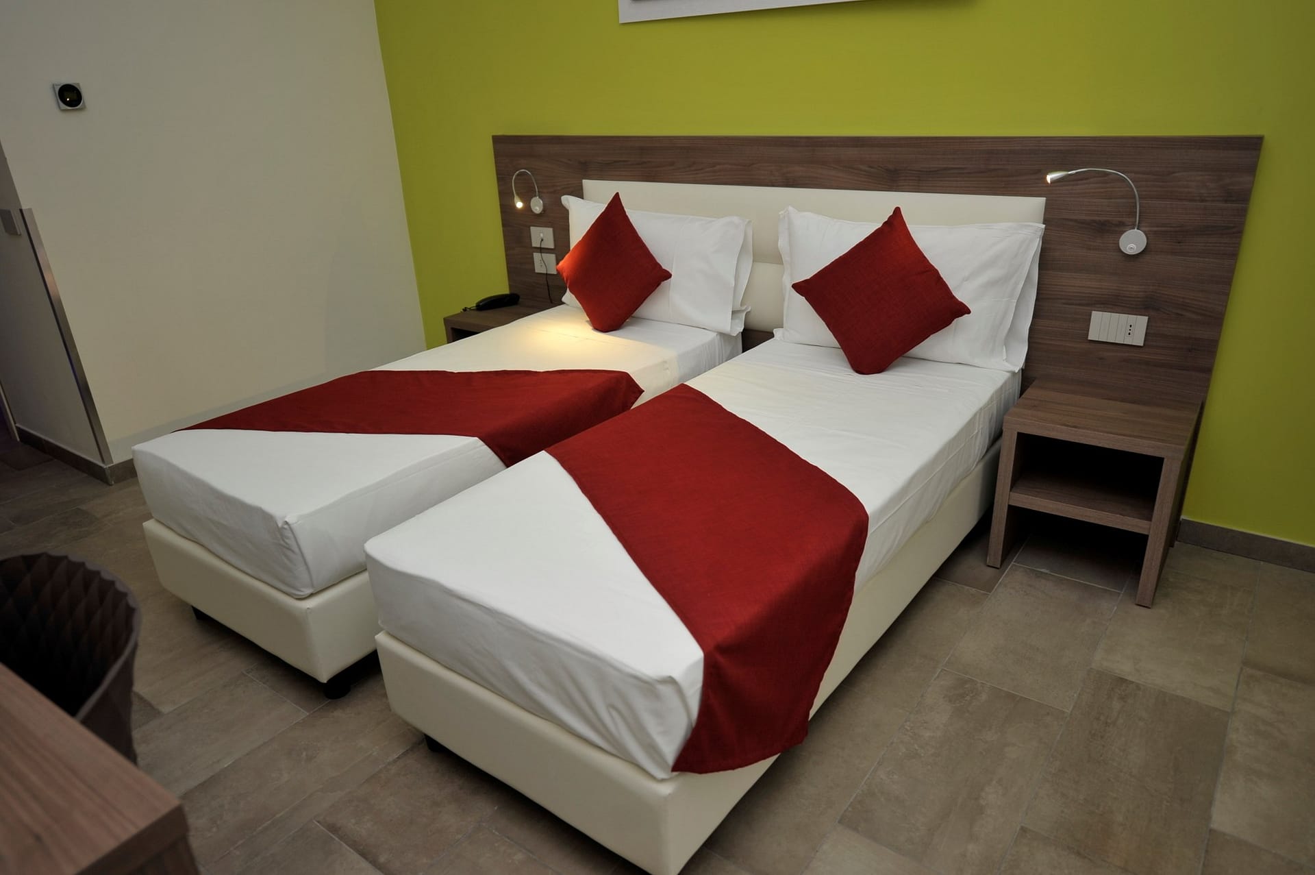 Furniture-for-hotel-Mobilspazio-482487-rel33e4b6c6